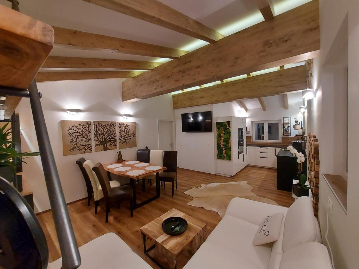 Auszeit Steiraland Penthouse 9 Mit Grossen Balkon Und Parkplatz Apartment Леобен Екстериор снимка