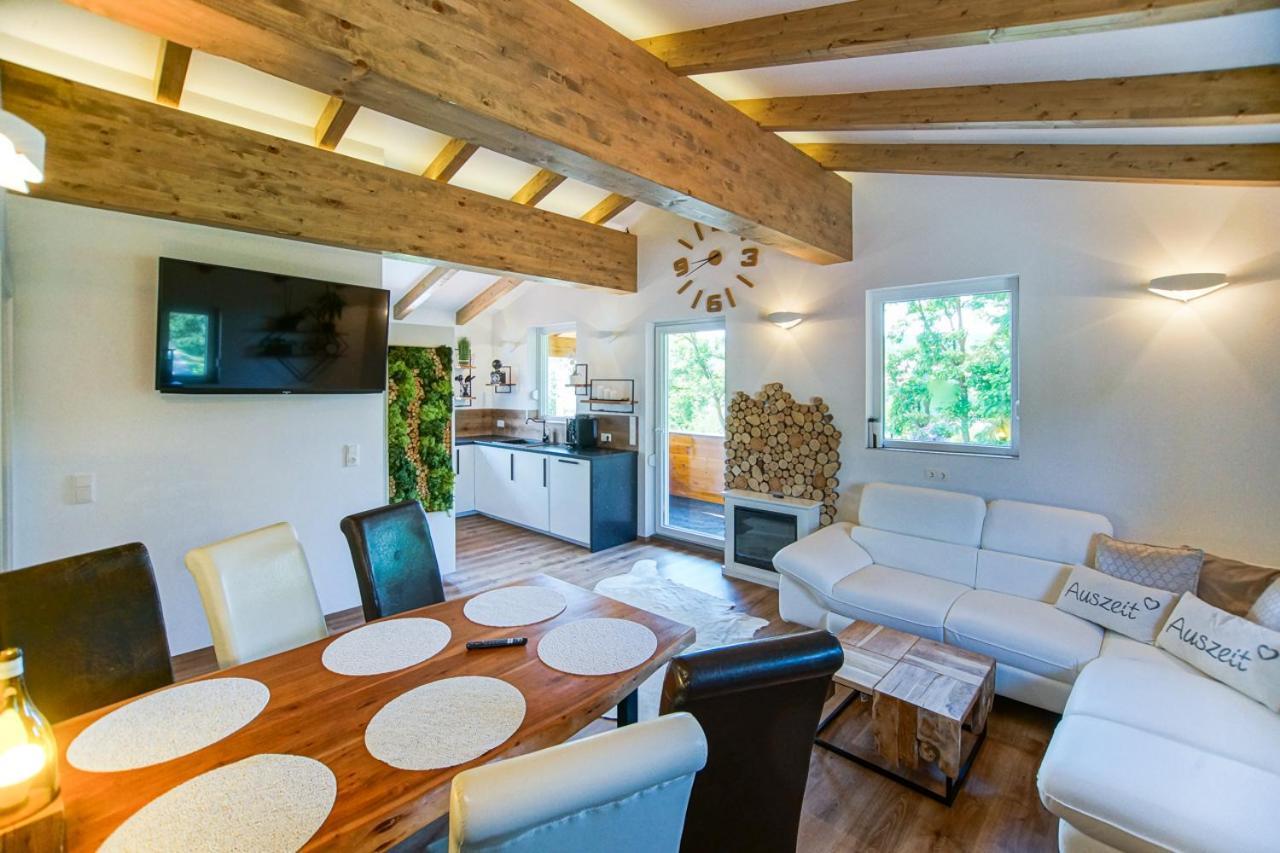 Auszeit Steiraland Penthouse 9 Mit Grossen Balkon Und Parkplatz Apartment Леобен Екстериор снимка
